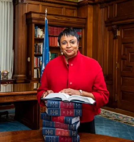 carla hayden headshot