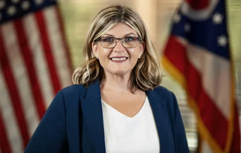 Tracey Tackett Headshot
